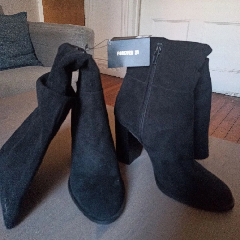 Forever 21 black boots
